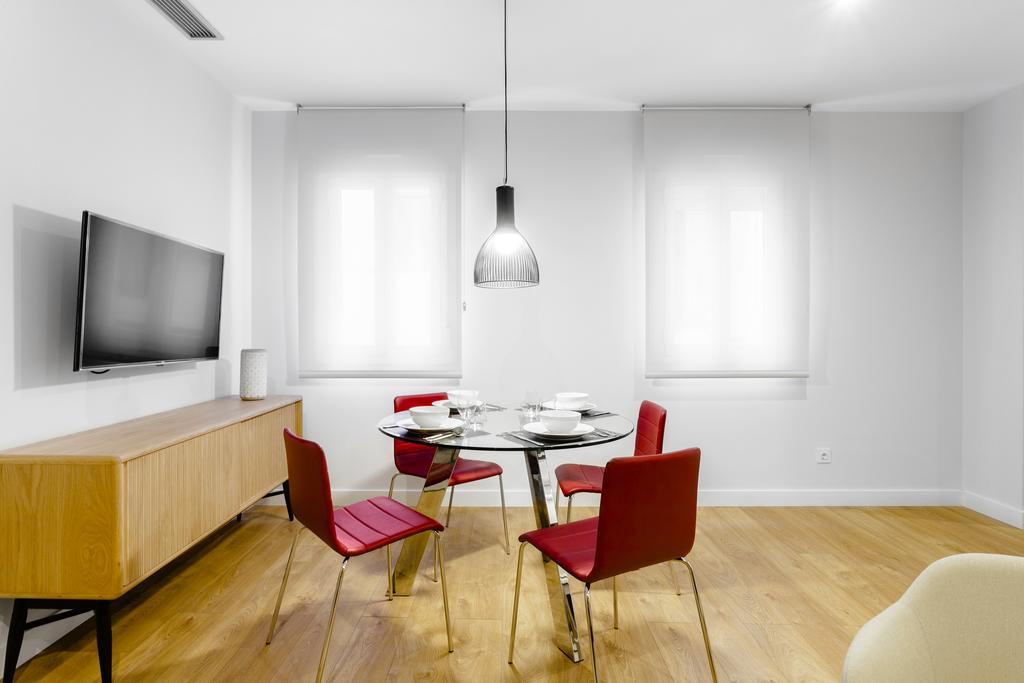 Home Art Apartments Madrid Buitenkant foto